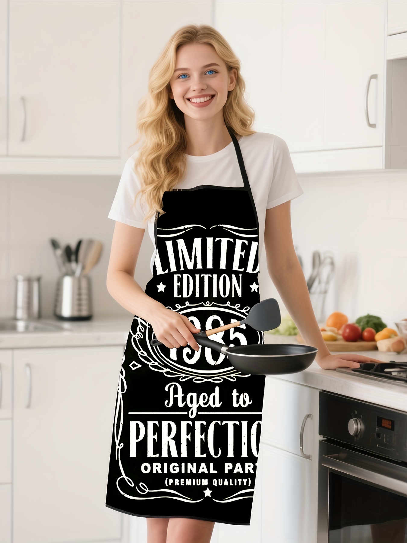 '1985' Tasarımlı Siyah Zeminli - Kitchen Baking Background incelemesi ve fiyatı